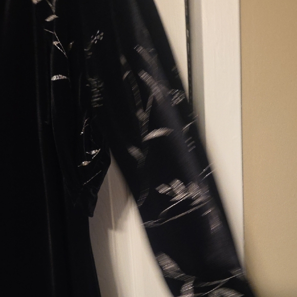 CDC Rampage Chic Black 2 Piece Velvet Long Sleeve Dress NWT - Picture 6 of 8